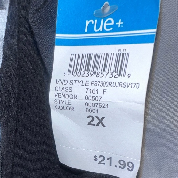 NWT Rue21 Plus Black Graphic Tee Size 2x - Picture 3 of 3